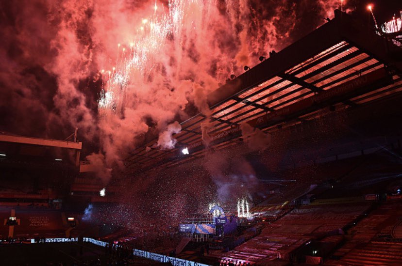 a thread of pictures of everyone with the trophy.