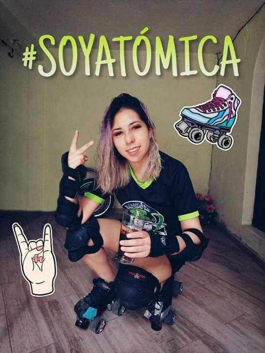 AtomicasRD's tweet photo. 🥳💣🤩🍀💚🥰🎊☺️¡Cumplimos otro añito, Atómicas!
#KBOOM! #ExcelenteFestejo #DerbySisters #AtómicasRD #HappyAnniversary #GiveMe5 #RollerDerby #SoyAtómica #DerbyGirl #AmoPatinar #SkateLikeAGirl #HazDeporte #ÚneteAlPack #Toluca #RollerDerbySavedMySoul #RollerGirls #RollerDerbyMéxico https://t.co/dp66Sf8RG9