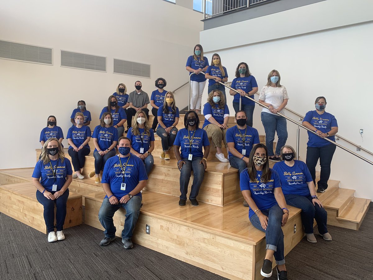 melissa_jharvey's tweet photo. This team will lead the area in middle school innovation.  I am so happy they invited me for the ride! #headedtothemoon #summersstrong https://t.co/SGuK7i9C8h