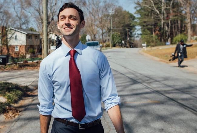 DisavowTrump20's tweet photo. BREAKING: Democrat Jon Ossoff is leading GOP incumbent David Perdue by 1 point in the latest poll of the U.S. Senate race in Georiga.

RETWEET if you support @ossoff as he runs to turn Georgia Blue and flip the U.S. Senate! https://t.co/zkcpil5rS6