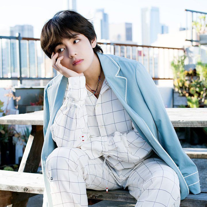 Taekook AU — 𝐻𝑦𝑔𝑔𝑒.

Selepas hati saling terpaut, berpisah oleh jarak untuk kesekian kali. Bila memang itu adalah rumah, tempat bermuara, merangkak pun bukan perkara.