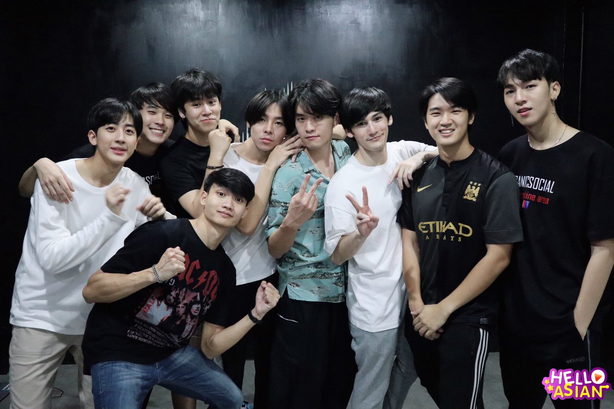 InntouchxLove's tweet photo. 💛 #myengineerมีช็อปมีเกียร์มีเมียรึยังวะ
#myengineernotmyend
#morethanjustmyengineer
#MyEngineer1stfanmeeting 💛 @napattouch99 😻 https://t.co/vj15s2Bq0G