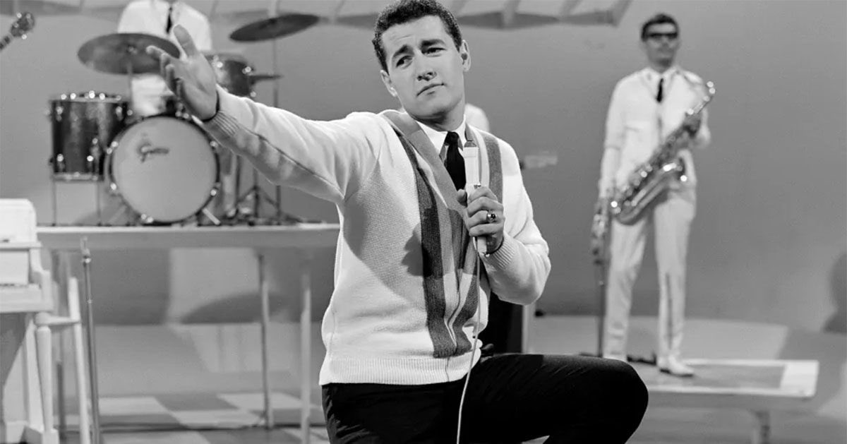 Happy birthday to one and only heartthrob, Alex Trebek. 