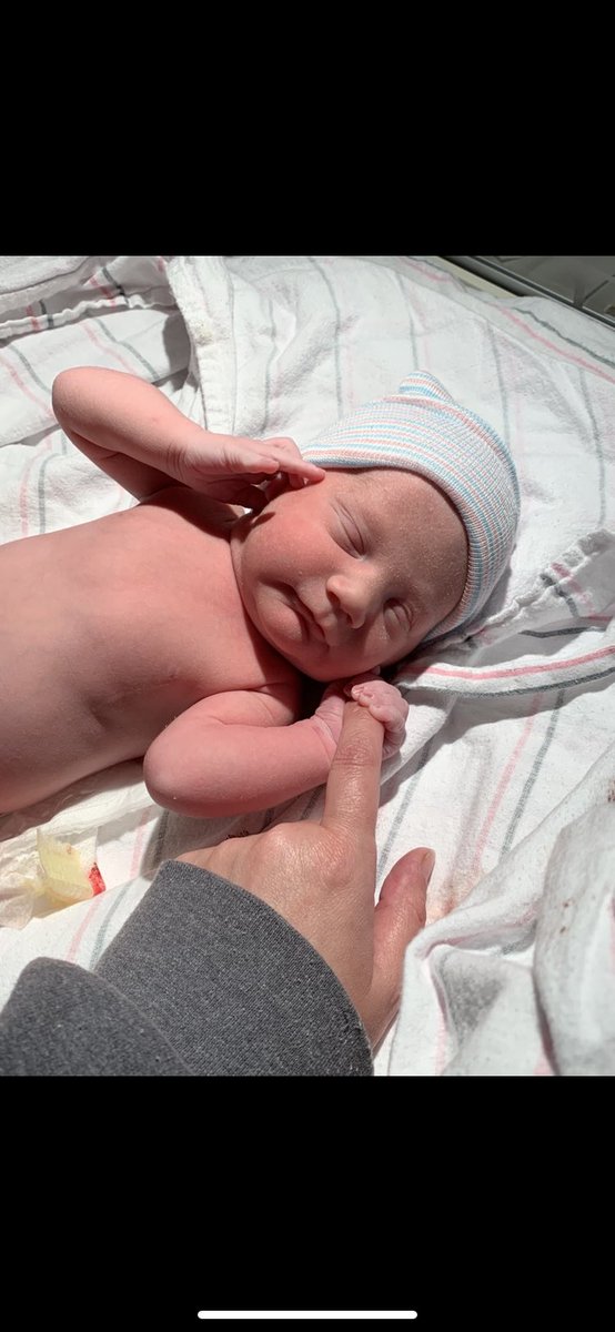 morgannham's tweet photo. Drakelynn Marie 5/4/19 💘 Kynlee James 7/20/20 💝 our family is officially complete 👨‍👩‍👧‍👧 I love us, so much! https://t.co/agDrzE4rMw