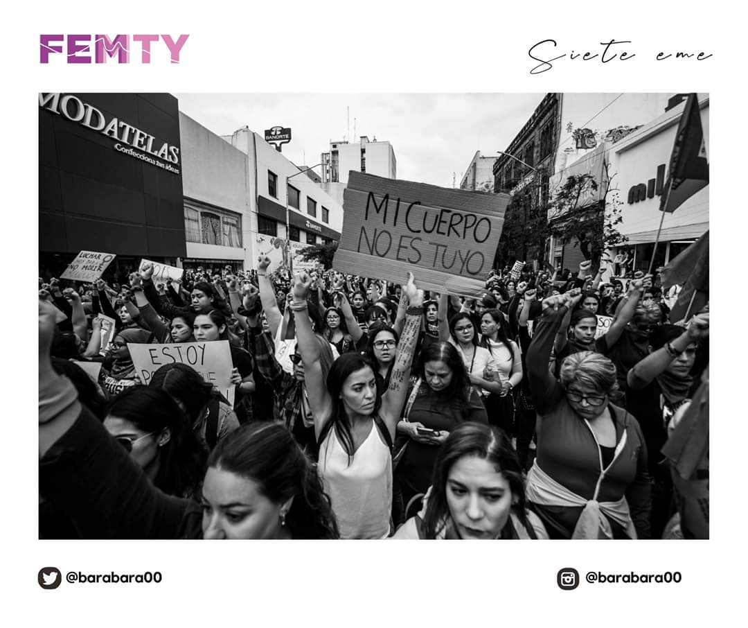 ColectivoFEMMTY's tweet photo. Me ha ayudado a observar con más detalle y apreciar lo que normalmente pasamos por alto, ya sea en mi vida diaria, viajes, eventos, etc."
Con un estilo documental, Bárbara ha capturado la fortaleza de la lucha de muchas mujeres que salieron a marchar por nuestros derechos...+ https://t.co/mkWYqSfRM5
