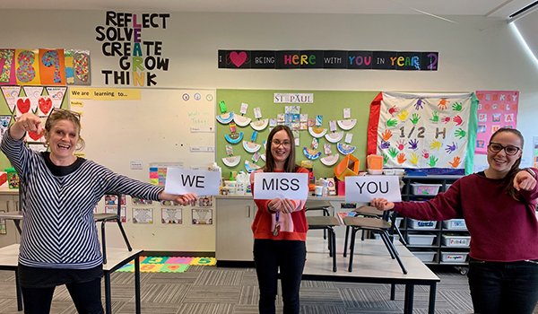 CatholicEdAu's tweet photo. Inside this week's e-newsletter: Schools modelling resilience to young people; #remotelearning2.0 for @CEMelbourne schools; call for submissions on #disability education standards; @AusSchoolsPlus grants for disadvantaged schools + more - Read https://t.co/oxDQY3VpnK
#cathedau https://t.co/4d4TfdAVKB