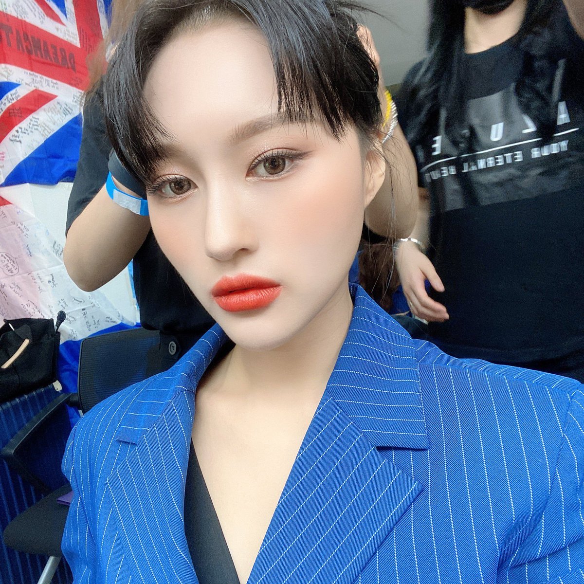 the "i'm not a girl" shirt is a Vibe