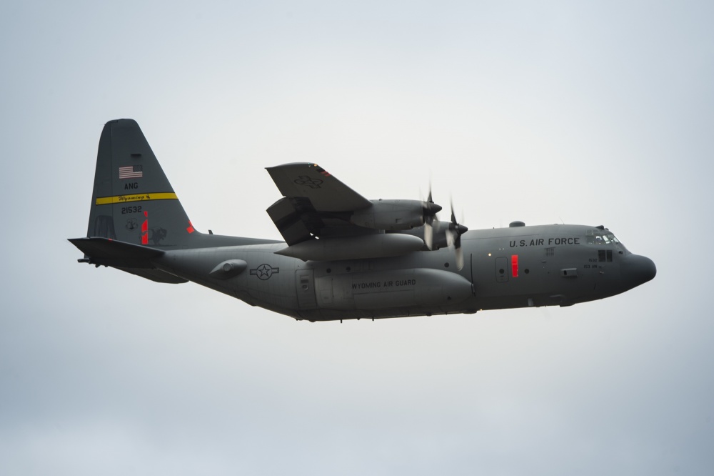 FSNIFC's tweet photo. Activating two MAFFS-equipped C-130 aircraft from the @146AirliftWing of the California Air National Guard. Aircraft available for wildfire support from McClellan Airbase in Sacramento beginning July 23. This is the 1st MAFFS activation since July of 2018. https://t.co/BpY0w8aww6 https://t.co/ZunaKkX4Ya