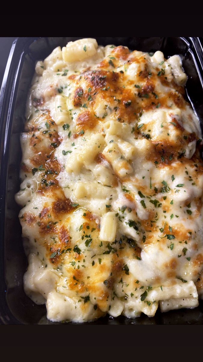 AbdiH96's tweet photo. Alhamdulilah I just started my new business Amran’s Kitchen follow on insta https://t.co/Lc4hcHymZ3 &amp; snap abdih96 I would really appreciate it https://t.co/ON1T274px8