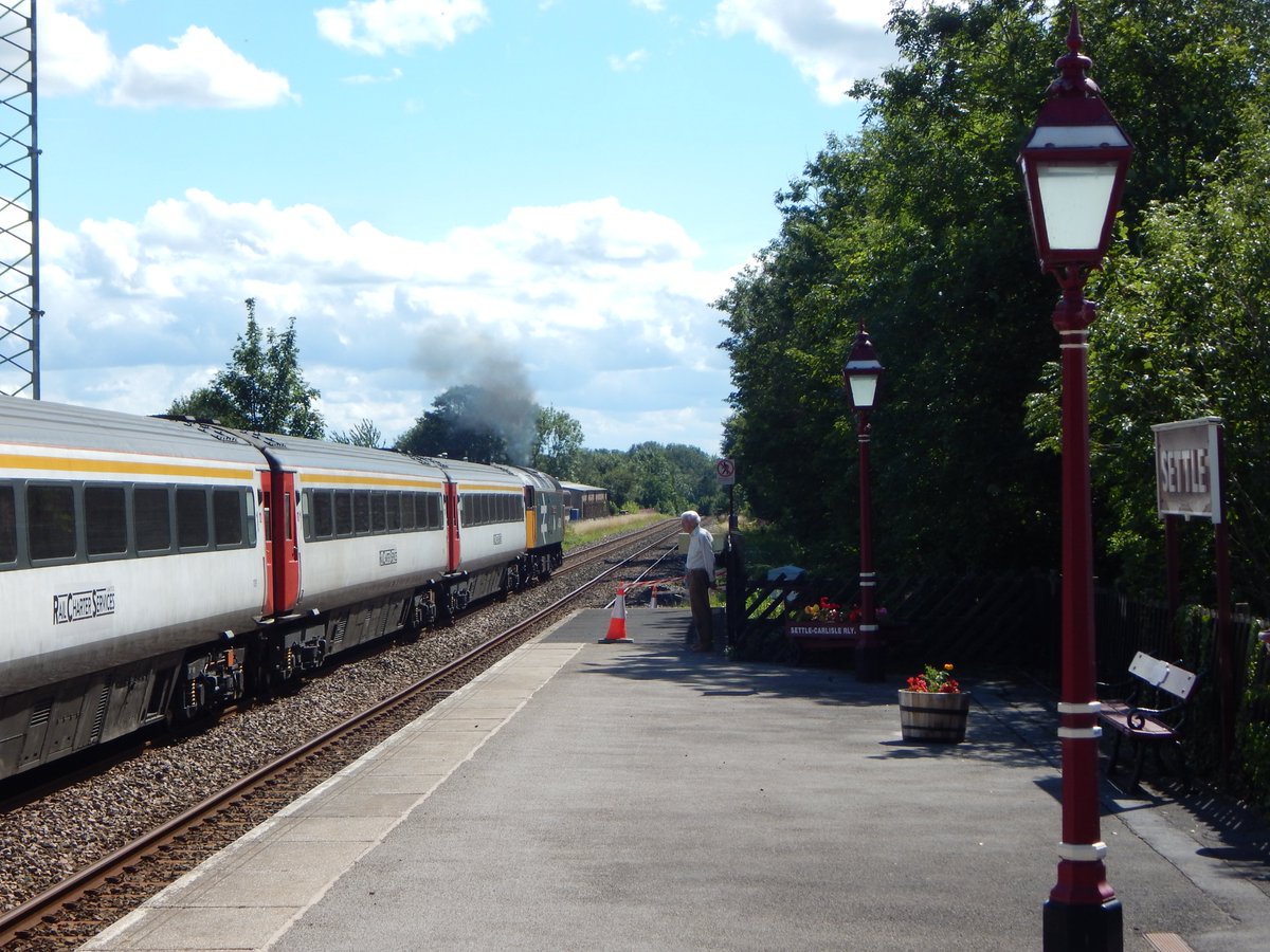 @IconsOfSteam Class 47 47593 'Galloway Princess' gets away from <a href="/northernassist/">NORTHERN 🚆</a> #settle at the head of @CharterRail Appleby to Skipton 'Staycation Express on 21st July 2020

<a href="/cheggs1978/">Cheggs</a> @Richard_rail <a href="/railcamlive/">Railcam UK</a> <a href="/RAIL/">RAIL Magazine</a> <a href="/chris_railway/">Chris Milner 🦊</a> <a href="/railwaysillus/">Railways Illustrated</a> <a href="/Modern_Railways/">Modern Railways</a>
