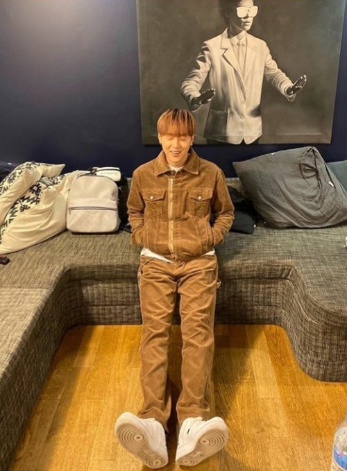 ph-1 this has a double meaning; the first one is the obvious reference to acidity the second one is his initials from (p)ark (h)arry & the 1 is from his korean name junwon; the won is pronounced very much like " one " :))