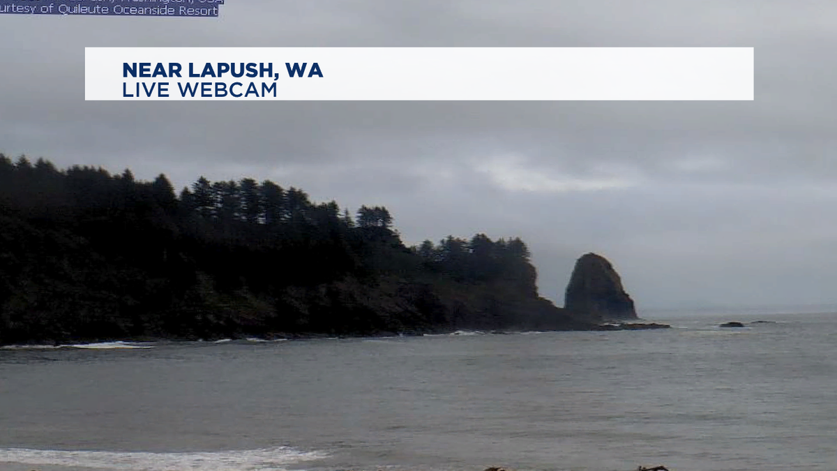 ErinMayovsky's tweet photo. This pictures says it all! West side to the east side. #Q13Fox #WaWx #WASummer https://t.co/75ccOqOfe2