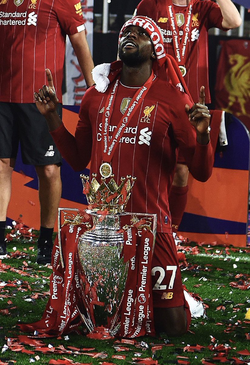 a thread of pictures of everyone with the trophy.