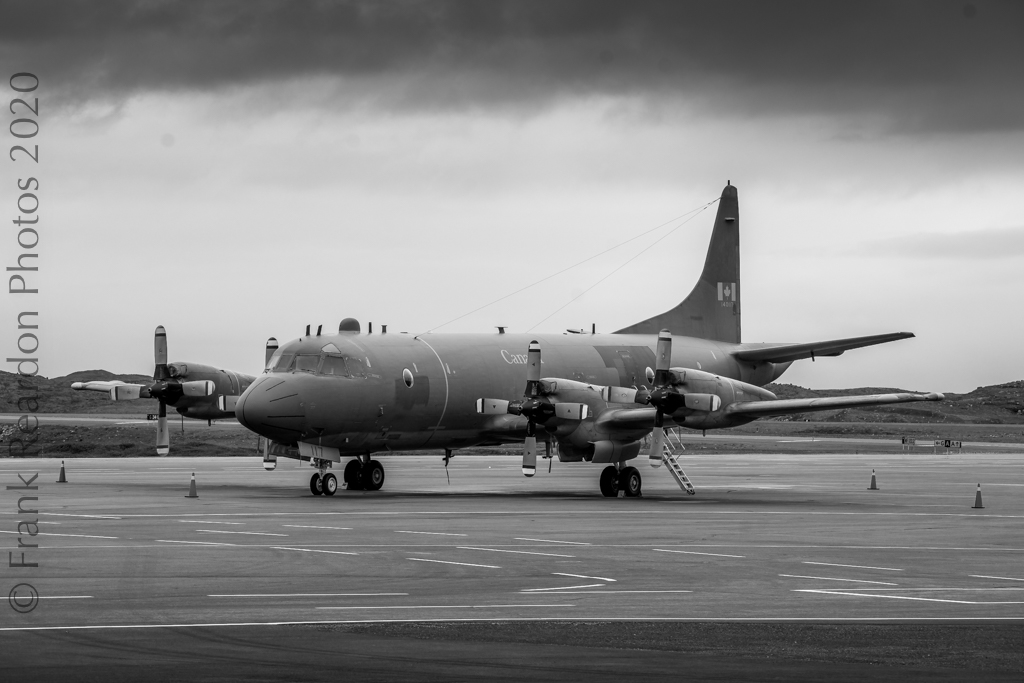 FrankReardon1's tweet photo. Spotted in #Iqaluit #Nunavut a @LockheedMartin CP-140 #Aurora 140117 operated by the @RCAF_ARC @ARC_RCAF
on JUL.22.2020 #CAFNorth #YFBSpotters #AVGEEKS https://t.co/C9HBLrPwLD