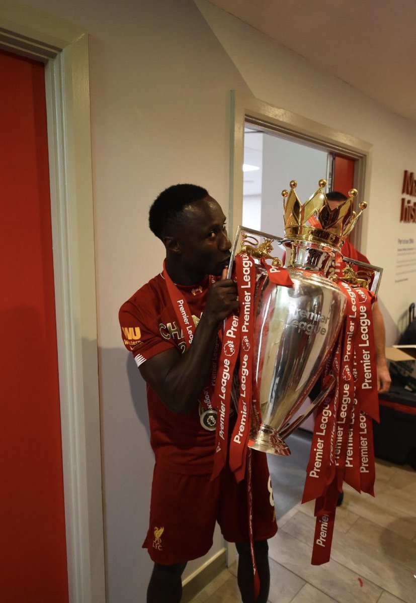 a thread of pictures of everyone with the trophy.