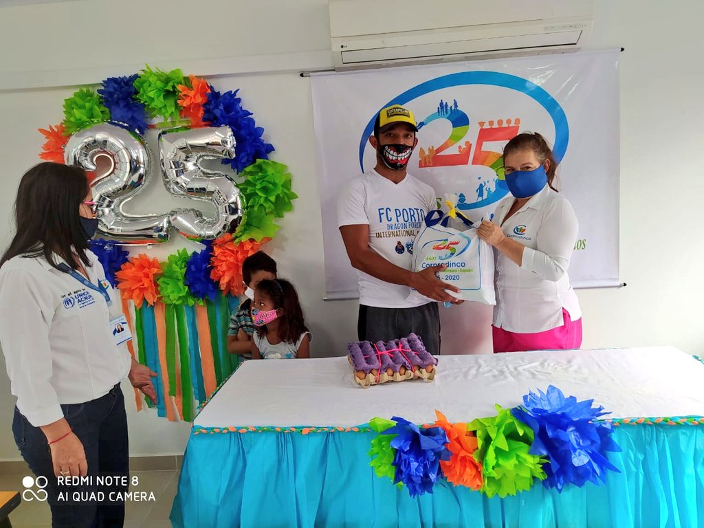 corprodinco1's tweet photo. Seguimos celebrando desde nuestra sede en #Bucaramanga entregando 65 paquetes alimentarios a familias atendidas de los diferentes proyectos desarrollados por  #Corprodinco #25años #InnovamosParaCrecerJuntos25Años https://t.co/37zPueTIXZ