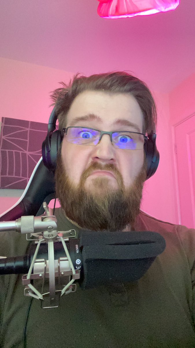 Theodonal8's tweet photo. Getting drunk and owned on #csgo come watch me fail https://t.co/RGKws0hqtu https://t.co/OkXJuIJjwI