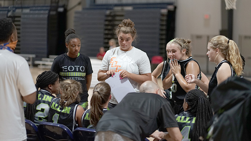 I love what coach Huffman did today with his EOTO Black Ice group. Empowered <a href="/hunterAVA22/">Ava Hunter</a> by letting her coach. True leadership is NOT top down...instead teach others how to teach. That's how you get buy-in from your organization &amp; prepare the next generation.
#BCSSummerInvite