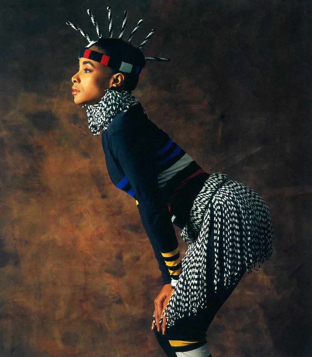 Missoni's tweet photo. The inaugural event of the #Italia90WorldSoccerCup was held in Milan. For the ocasion #OttavioMissoni and #RositaMissoni created 40 costumes that #AnnaPiaggi described as a testimony of those cultures "that the Missonis have in their blood".
#MissoniHeritage https://t.co/HeBcmkLB3C