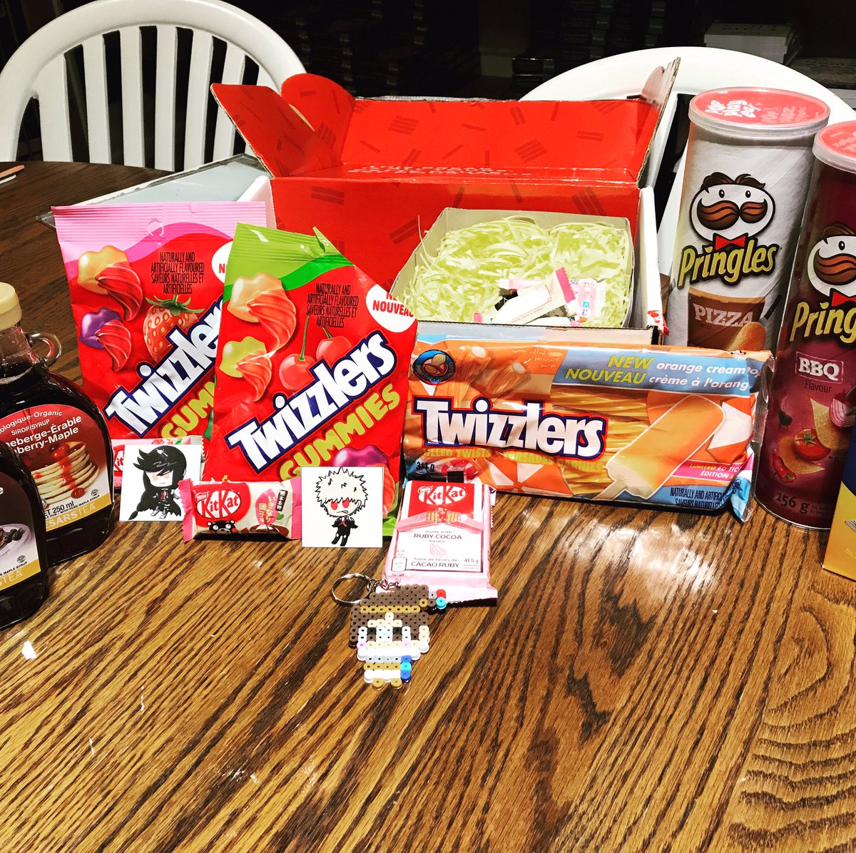 SpifftasticMe's tweet photo. I guy my snacks ready for #DnD #wyrmwoodwednesday https://t.co/cNmYu9TxwK