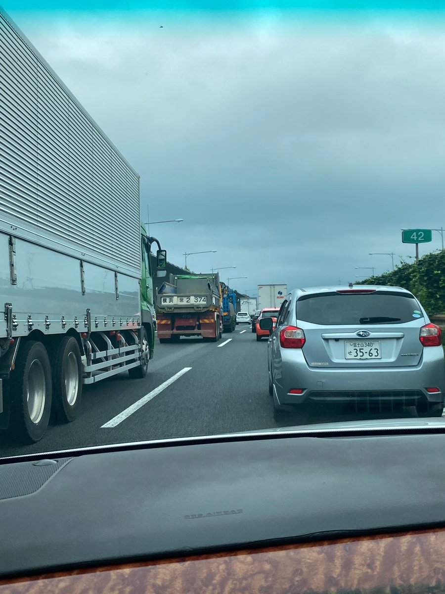 【事故渋滞】東名高速道路 伊勢原ジャンクションで事故 4連休初日から渋滞まとめのカテゴリ一覧まとめまとめについて関連サイト一覧