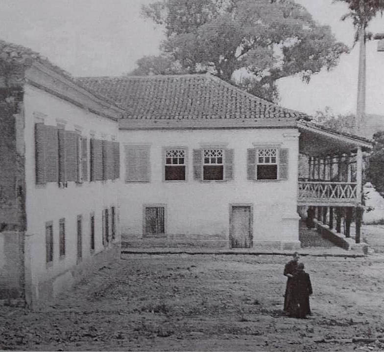 vrantiga's tweet photo. Sede da Fazenda Três Poços quando administrada por Monges Trapistas 🕯️ #vrantiga #voltaredonda #fazendashistóricas https://t.co/BrKhv2Hwwi