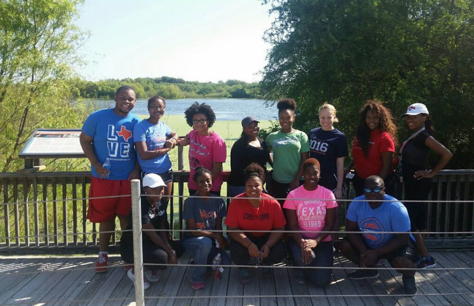 UTSAAlumni's tweet photo. (2/2) Black leaders on campus, ultimately enhancing students' academic success, as well as experiences open to all students that will promote cultural awareness and pride. #UTSATogether
Make a gift: https://t.co/KzTxZR4jDT https://t.co/ZSbfxxg8Mg