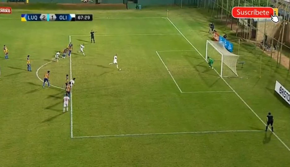SomosCERRO's tweet photo. Volvió el fútbol, si señores.

- Penal inventado para olimpia
- Invasión del area
- Richard Ortiz debía ser expulsado https://t.co/rhs8UbuaT9