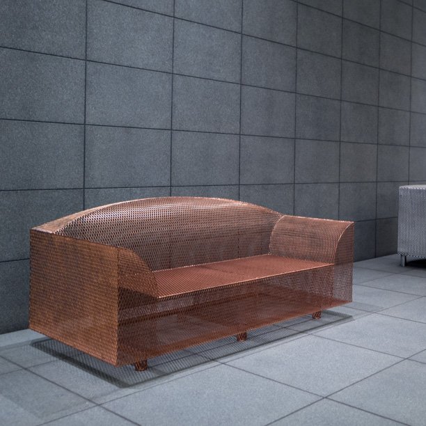 ジョー スズキ Joe Suzuki この1月にオープンした アーティゾン美術館 旧ブリジストン美術館 で 倉俣史朗 の お宝椅子 に座ることが可能 ロビーには世界に40脚しかない How High The Moon のダブルが 右上の幅６ｍのガラスのベンチは1点もの 右