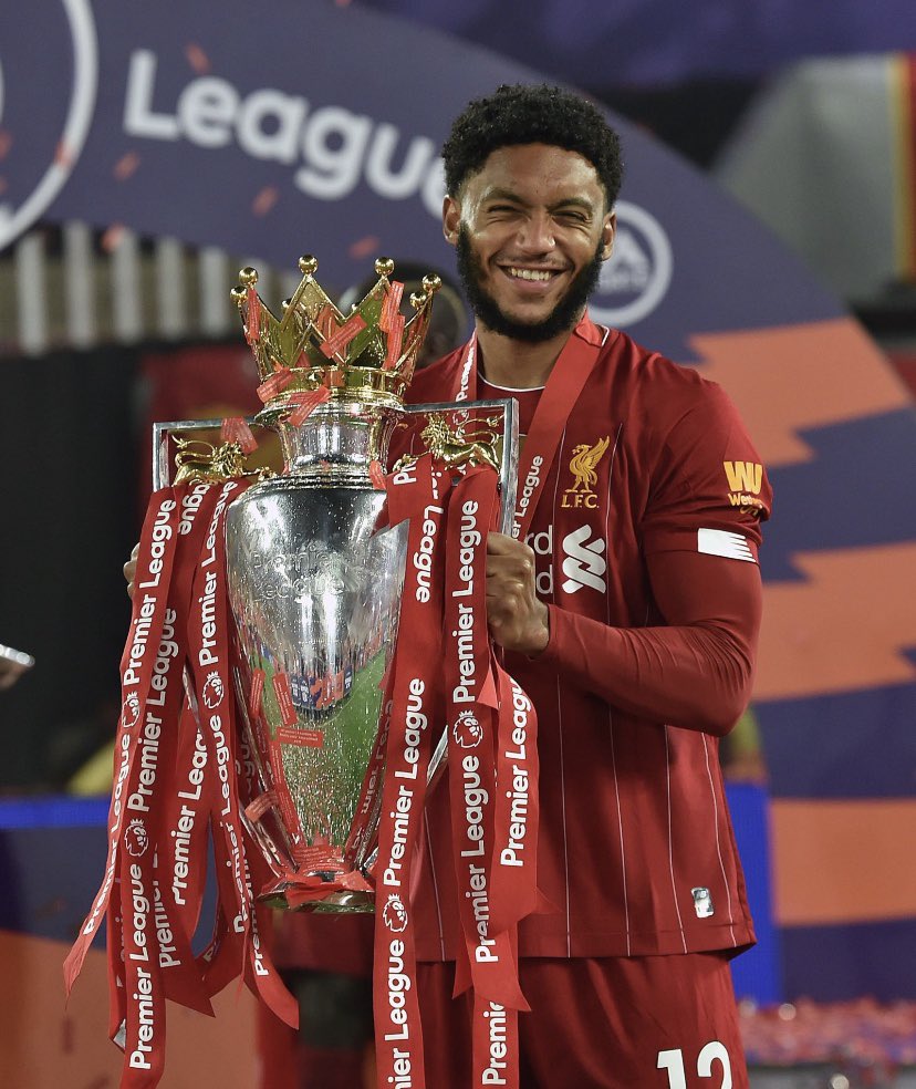 a thread of pictures of everyone with the trophy.