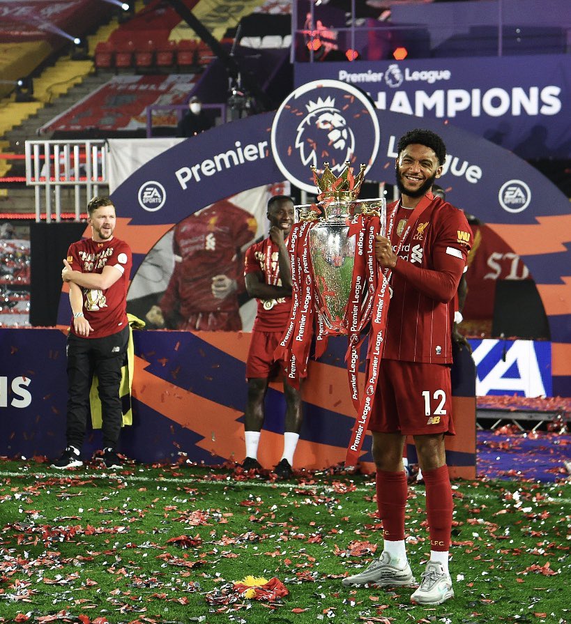 a thread of pictures of everyone with the trophy.