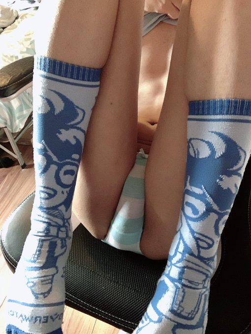 Waiting for somebody to come and destroy this filthy Mei main~ >:3 💙 https://t.co/PVuqfsxglu