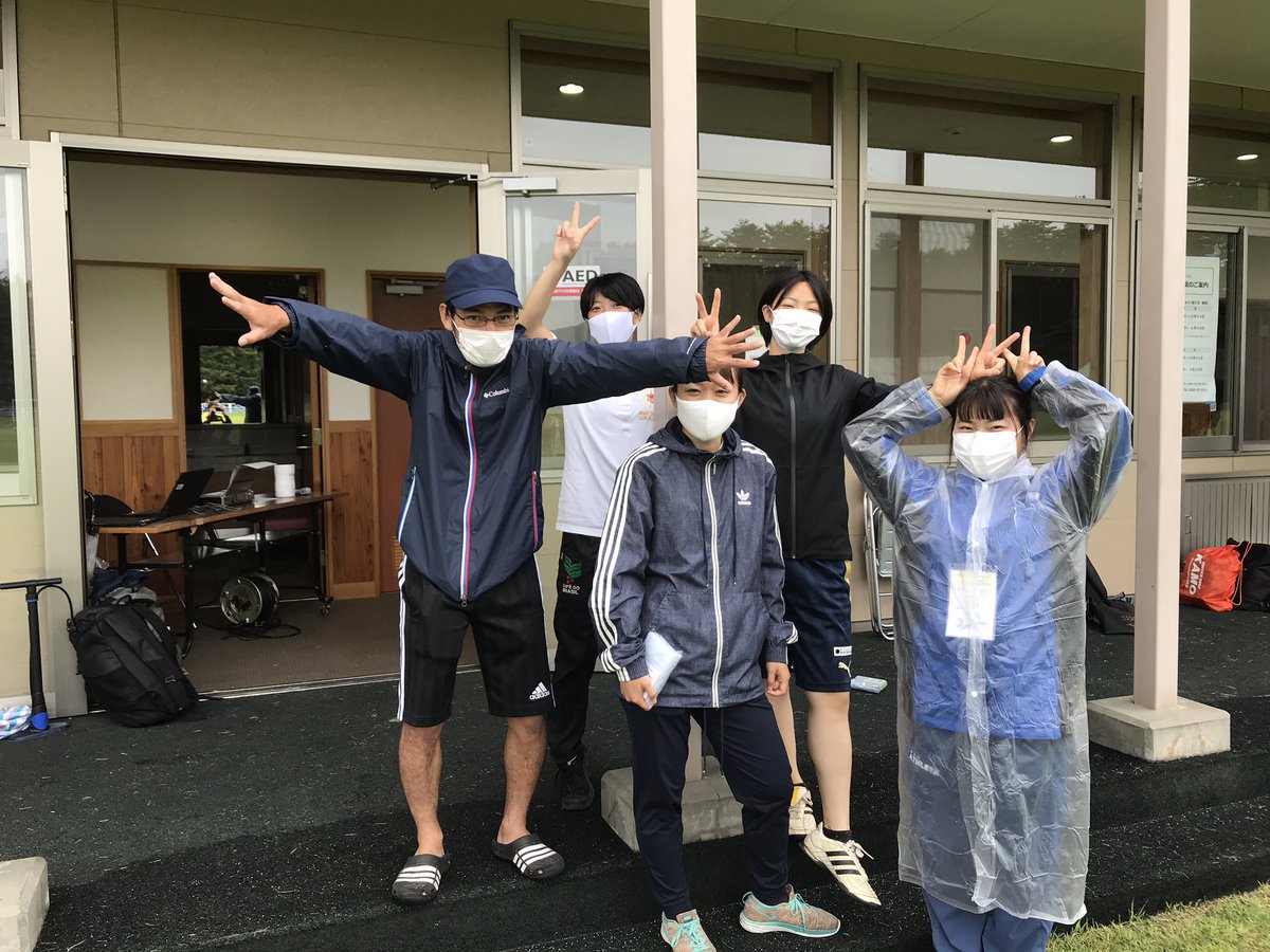 Sulsc_2003's tweet photo. 7/23☔️☁️
今日はいよいよ皇后杯スタート🚩
15:00スタートですが会場準備のため8:00入りです！！！
新しい監督と共に頑張ります💪
#信州大学女子サッカー部 https://t.co/HNLl07Jg4V