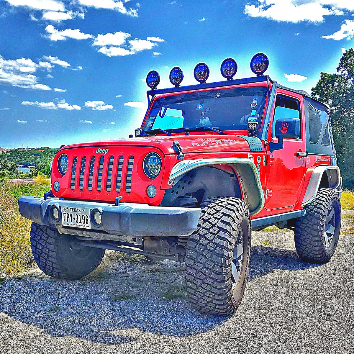 texaschick67's tweet photo. What makes your ride unique?
Post your unique rides. Would love to see them.
Mine is:
@ariesautomotive chrome fenders
@outrageouslighting light pods, @dirtyacrestx grille
@BFGoodrichTires KM3s 37s
.
.
.
#myjeep #beunique #jeepgirl #redjeeps https://t.co/wCaAKIKW5Z