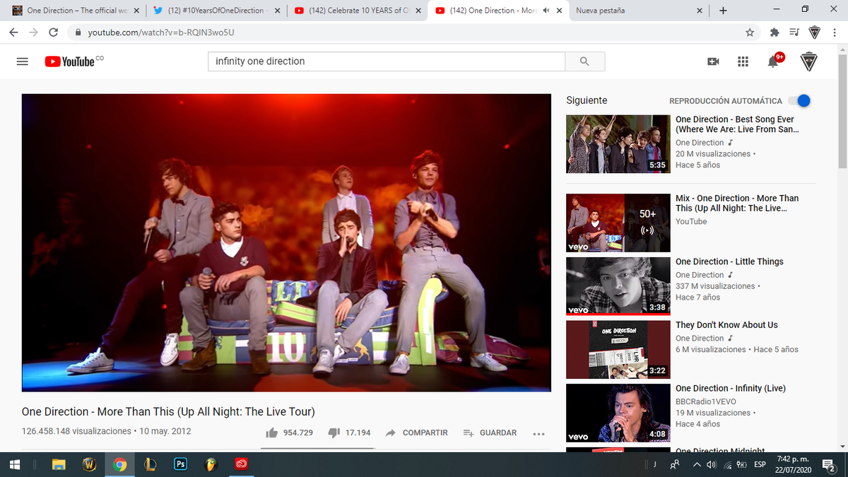 rochiruiz7's tweet photo. SALUDEN A LA MAMÁ DE LAS CANCIONES MIS AMORES, ESO Y MAS ES PARA MI #MoreThanThis #10YearsOfOneDirection #10YearsOf1D #10YearsOfOneDirection #DirectionerParty #10YearsOfOneDirection #OneDirection #10YearOf1D #10YearsOneDirection https://t.co/KIVw6fn4Aq