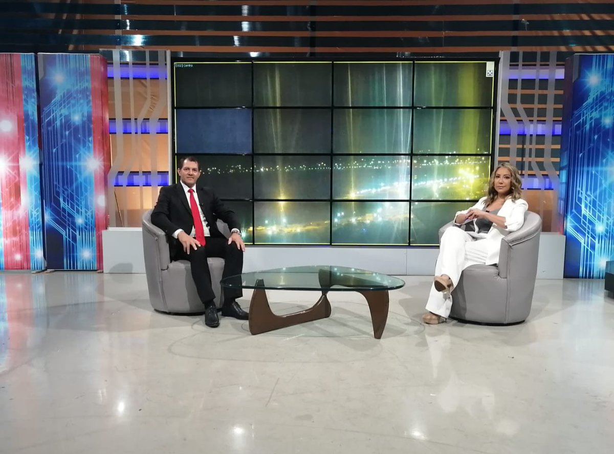 Gracias por la oportunidad <a href="/patriciavargasq/">Patricia Vargas</a> <a href="/npyoficial/">NPY Oficial</a>

Muy contento por haber expresado la voz de los Sampedranos y la voz del coloradismo.

Sostengo que la unidad política era necesaria para la tranquilidad del presidente y para llegar a todos los proyectos.