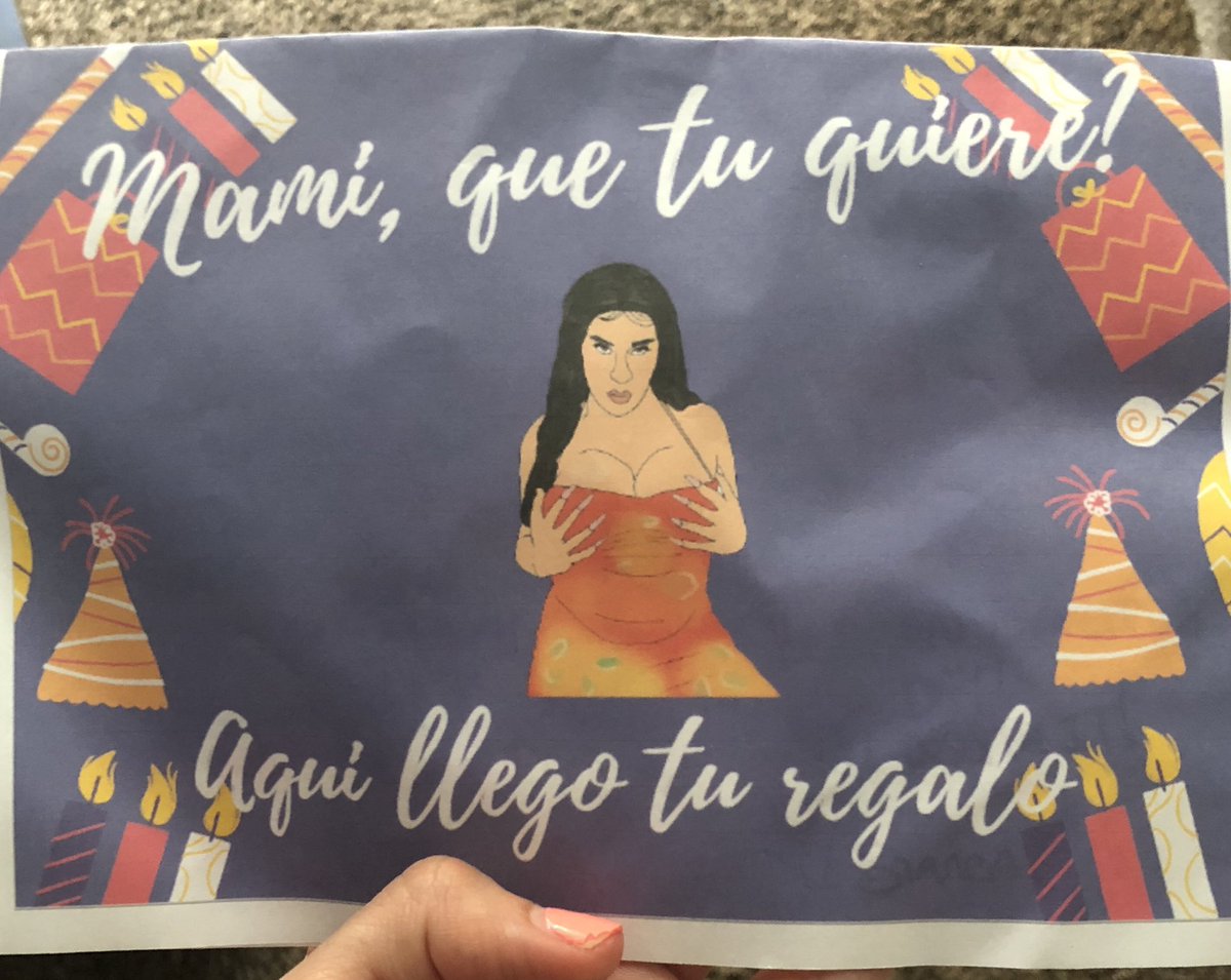 lesslygee_'s tweet photo. When your friends mail out a bday gift to ya... 🥰🎁 #bestsurprise #thanks https://t.co/ksI5xl52Zv