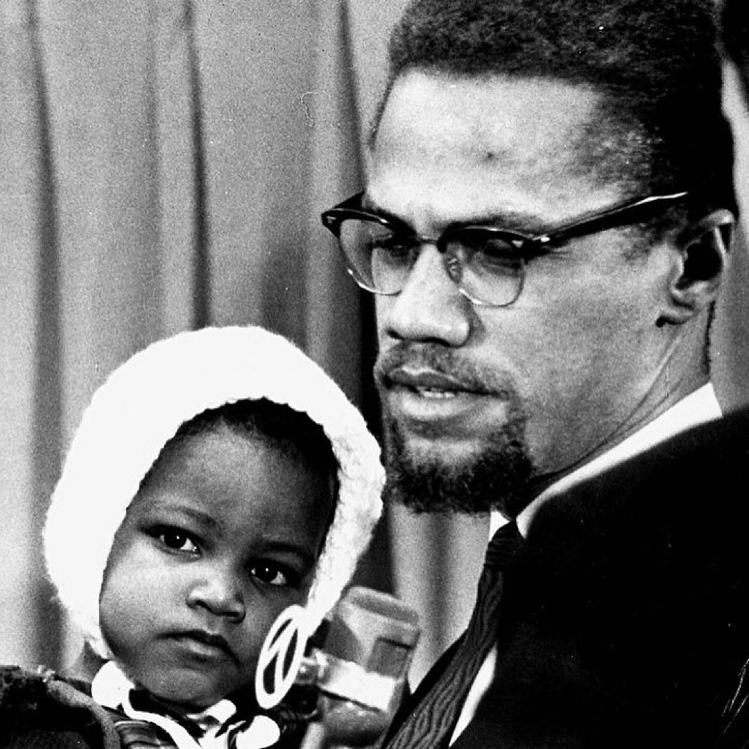 Uptowncollectiv's tweet photo. Happy Born Day To Queen 👑 Ilyasah Shabazz who is the third daughter of #MalcolmX and #BettyShabazz.
・・・
#Repost #malcolmsdisciples | IG
・・・
Happy Birthday ❗️ @ilyasahShabazz https://t.co/l9TGJWNdG0