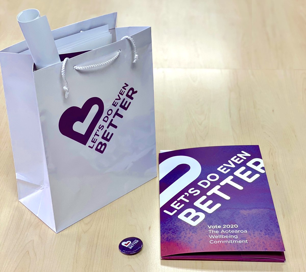 EvenBetter2020's tweet photo. Looking forward to rocking some Let's Do Even BETTER gear?

Thanks to the campaign kits, guests will be walking away with T-shirts, badges, pens, posters, stickers, campaign information, and more!

#AotearoaWellbeing https://t.co/IUtVablYfd