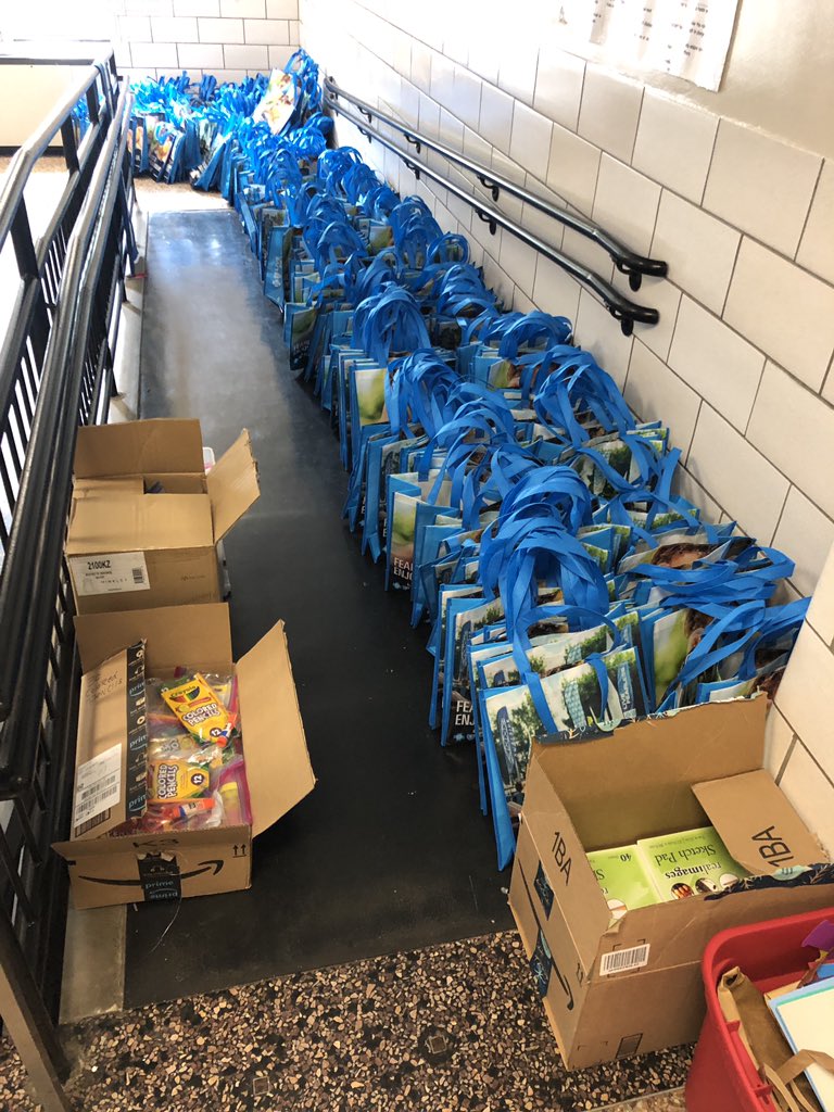 MAgostoBPSarted's tweet photo. The art kits are ready for distribution Friday, July 24 from 11am-2pm! Summer school students in gr. PreK & 4th grade, we hope to see you Friday at West Hertel Academy School #94. Thanks again to our generous sponsors, @AlbrightKnox & @BPArtCenter 🎨❤️#bpsartworks #artsed https://t.co/Cr4mhtqo2V