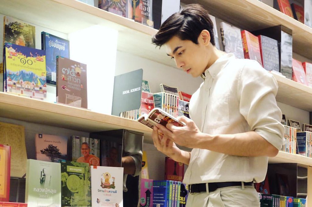 𝗠𝗲𝘄 𝗦𝘂𝗽𝗽𝗮𝘀𝗶𝘁 as Ice Bear // A very cute thread;