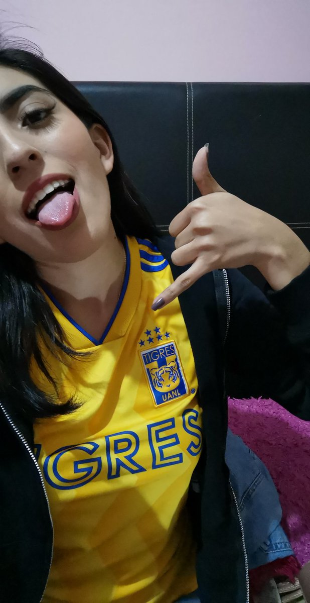 cinthyarddzz's tweet photo. #QuieroLaPielDeTigres @TigresOficial @TigresFemenil 💛💙 que afortunada sería 💛💙 https://t.co/LvPpJQpnQB