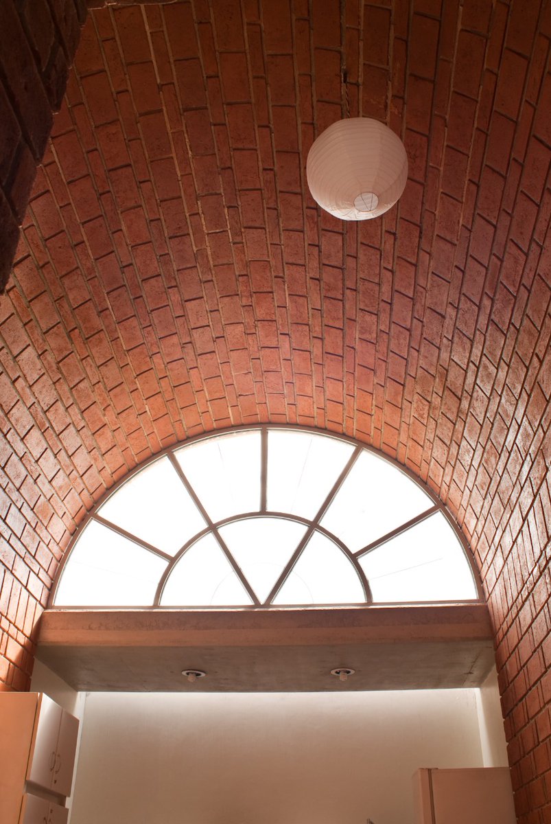 selimcastro's tweet photo. Casa Salgado (Xalapa, 2008): Detalle de bóveda en área pública

#MiercolesEnladrillado #CasaMexicana #CasaVeracruzana #Arquitectura #ArquitecturaMexicana #ArquitecturaVeracruzana #Tabique
#MexicanArchitecture #MexicanHouse #ContemporaryHouse https://t.co/RSGa6eTrkd