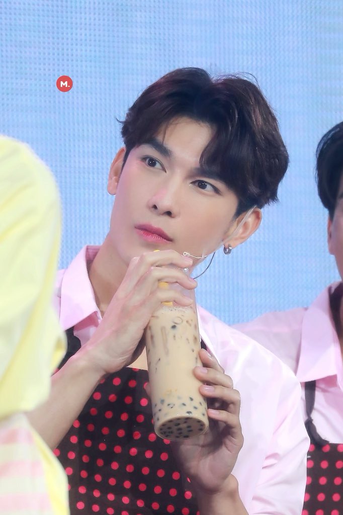 𝗠𝗲𝘄 𝗦𝘂𝗽𝗽𝗮𝘀𝗶𝘁 as Ice Bear // A very cute thread;