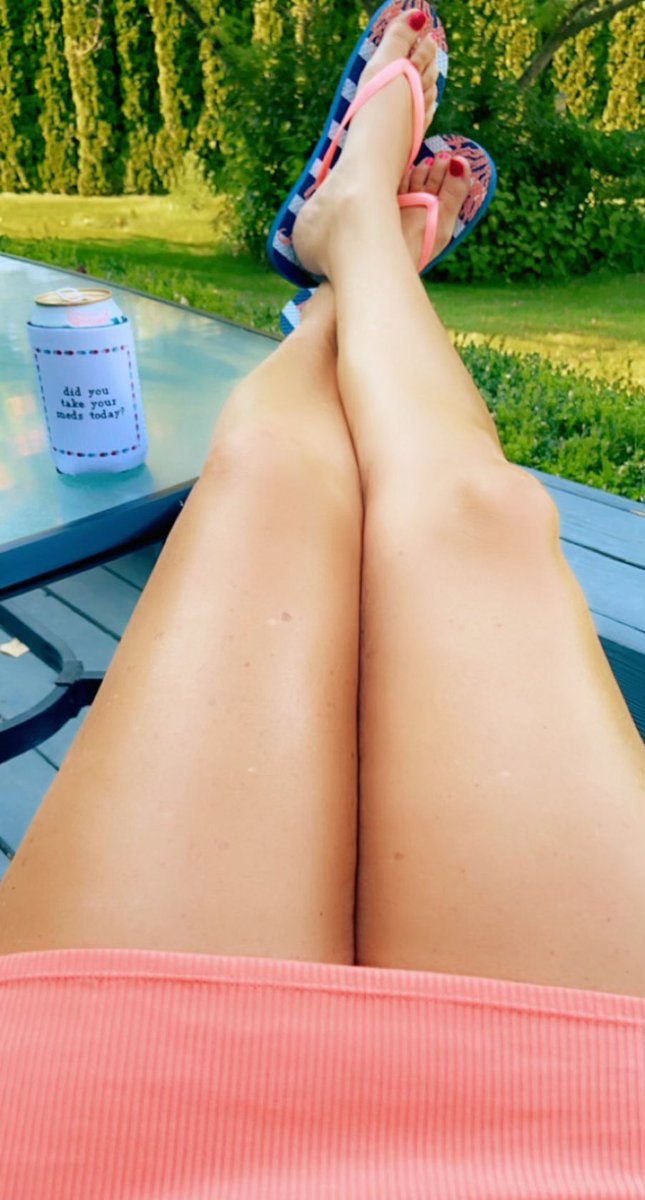 medic_sarcastic's tweet photo. Sundresses are my favorite part of summer! 💋 
#SummerTreats #MillerLite #Koozie #DidYou #TakeYour #MedsToday #Summer2020 https://t.co/EA3mFAWUcL