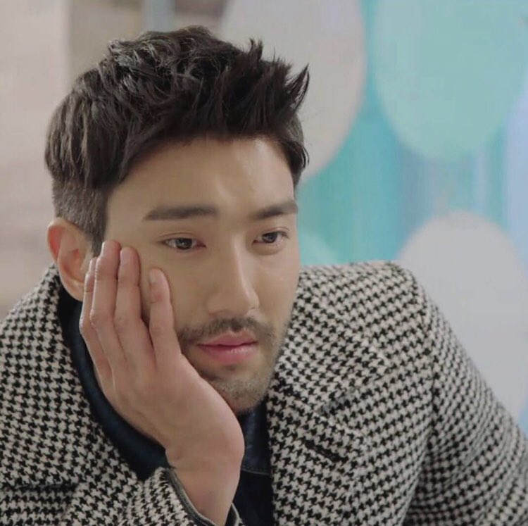 [THREAD] in admiration of choi siwon’s hands