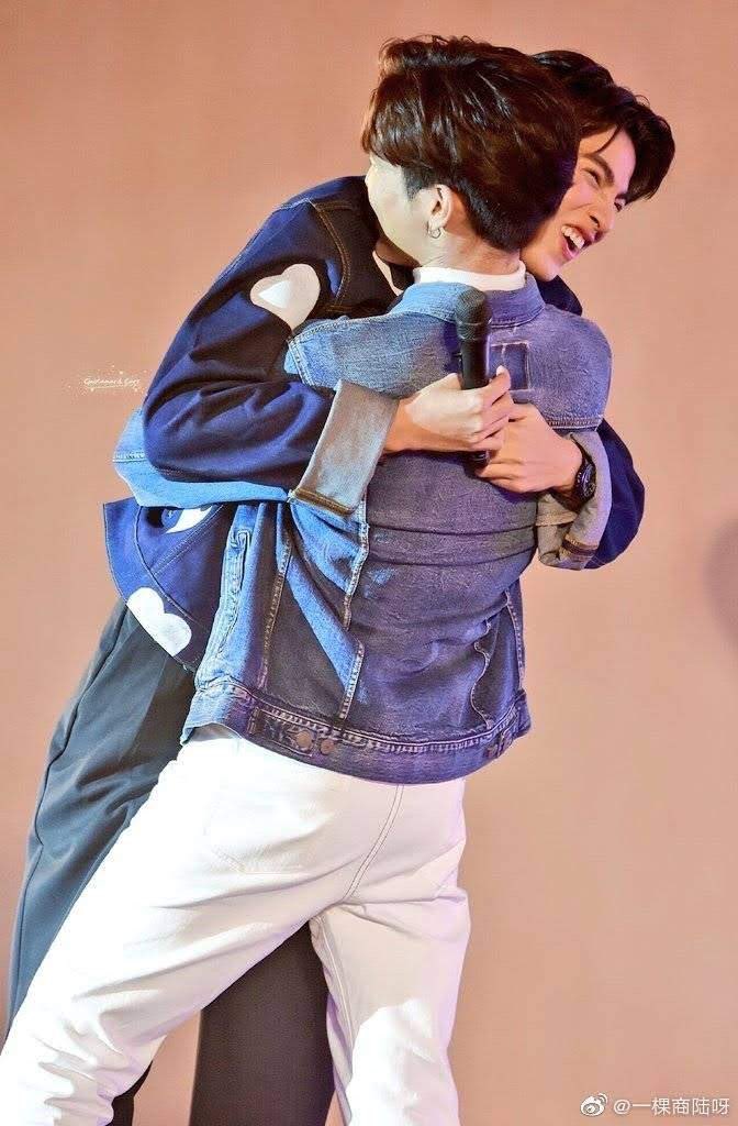 𝗠𝗲𝘄 𝗦𝘂𝗽𝗽𝗮𝘀𝗶𝘁 as Ice Bear // A very cute thread;