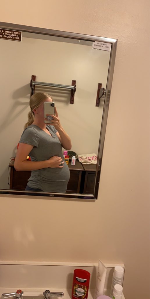 micckeyy15's tweet photo. yo guys, in like 48 days @michaeIlIlI and I are gonna have a son. how crazy is that? https://t.co/MNxygD9BlZ
