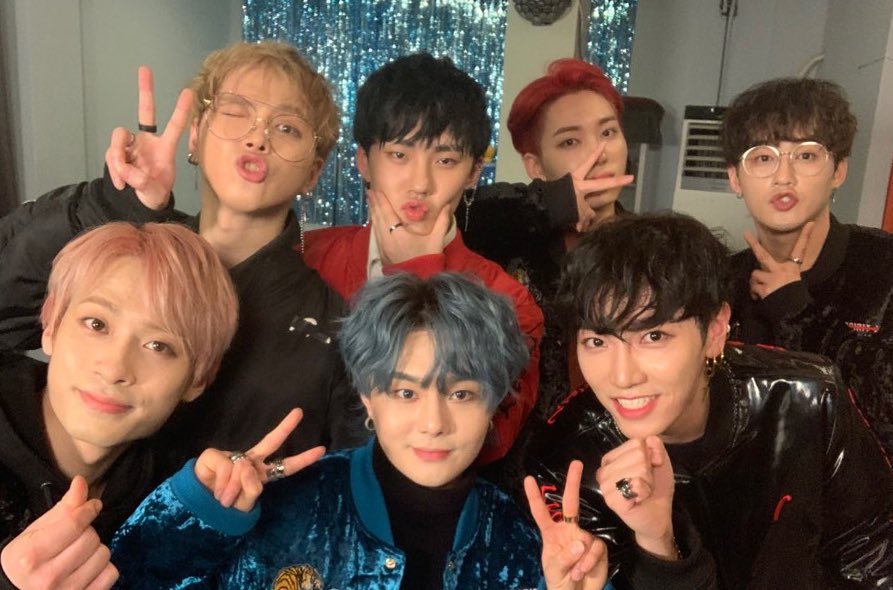 thestan_my's tweet photo. • 𝗛𝗮𝗽𝗽𝘆 𝟮𝟬𝟬 𝗗𝗮𝘆𝘀 •

Happy 200 days to Dustin. Thank you for the precious 200 days!
앞으로도 화이팅해요. 우리 항상 응원합니다! ♥ 

#더스틴_데뷔200일_축하해 #200DaysWithDustin #더스틴 #Dustin https://t.co/xpd0doFZ6y