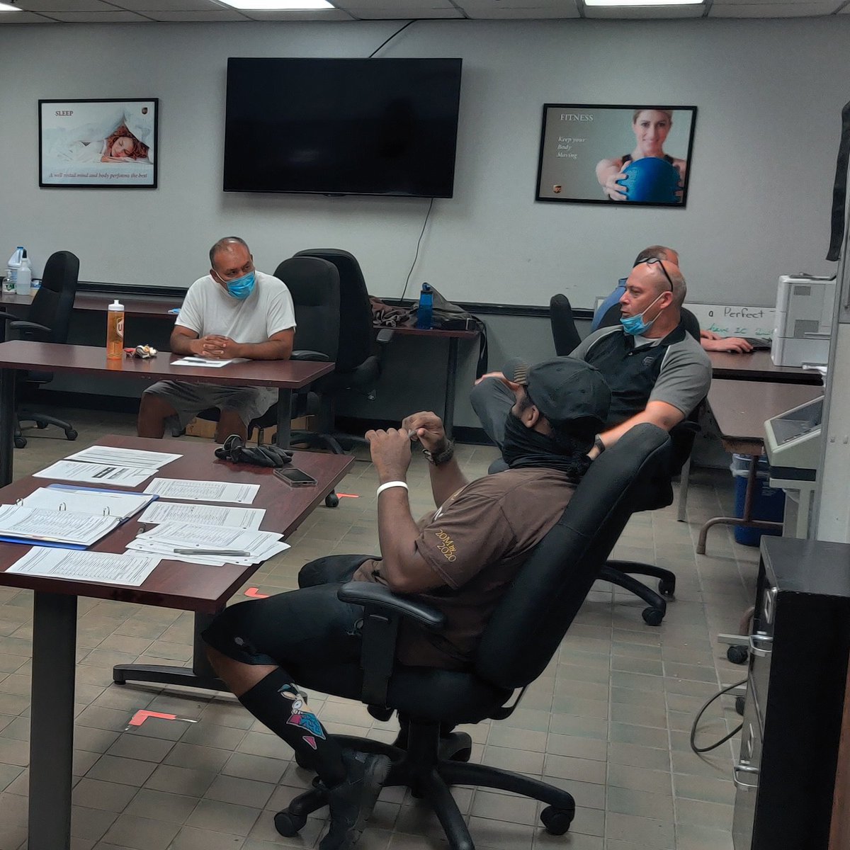 CtFeeders's tweet photo. @safetyfirstNED @KurtMarxSafety @MarcCaputoNED -Hartford Twi- DM Doug got to join mentorship this week with new hires and talk about cool solutions and the importance of safety. #NEDjuly2020takeway https://t.co/The39FZoRX